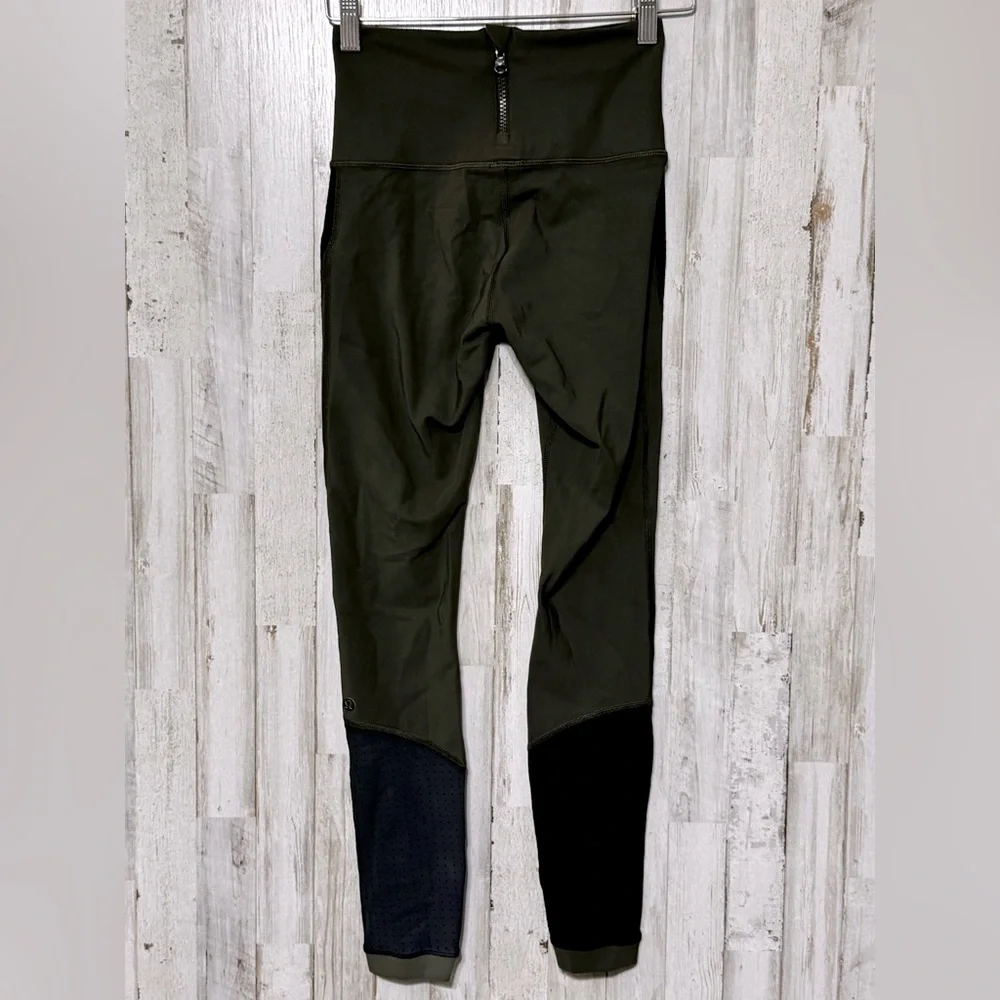Lululemon‎ Leggings Size 2